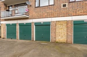 Garage - click for photo gallery